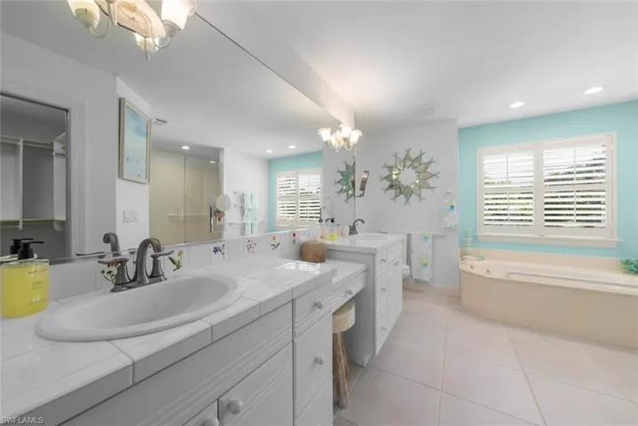 1858 Farm Trl, Sanibel, Florida 33957