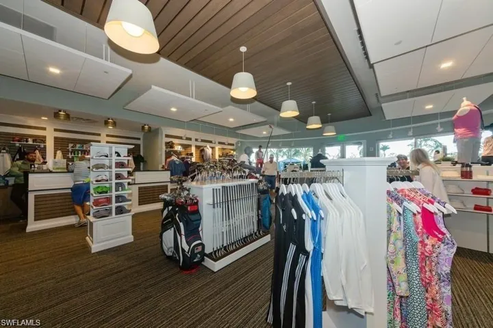 PRO SHOP WITH FULL STAFF OF GOLF PROS!