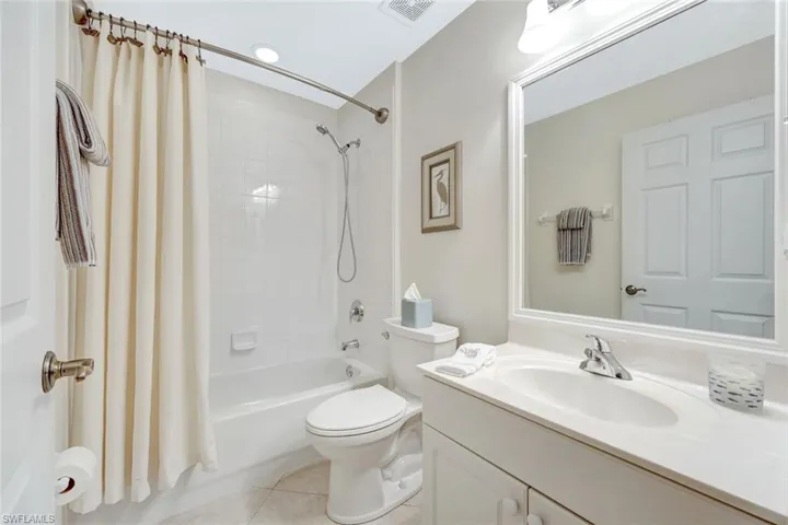 CLASSY AND COMFORTABLE FOR YoUR GUESTS!