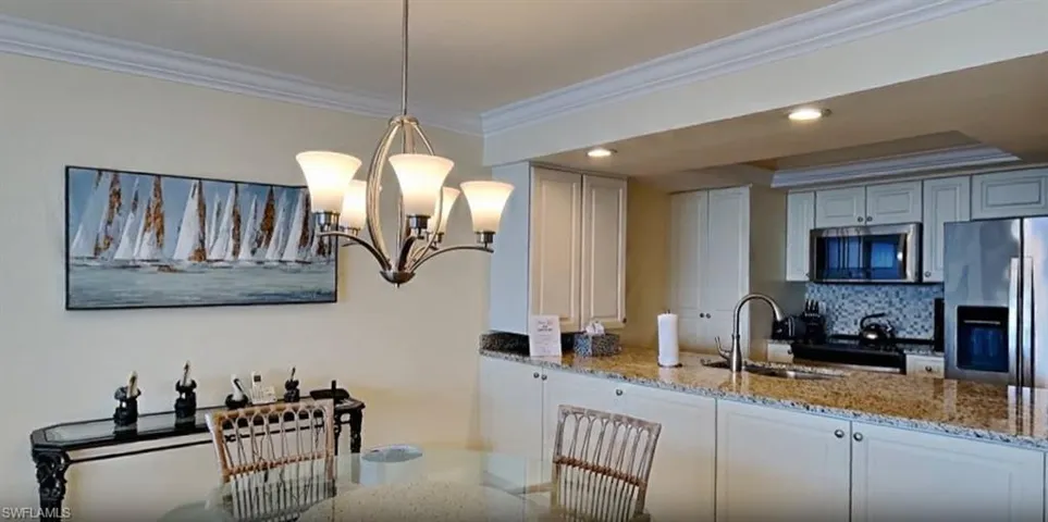 Dining Area adjacent to kitchen