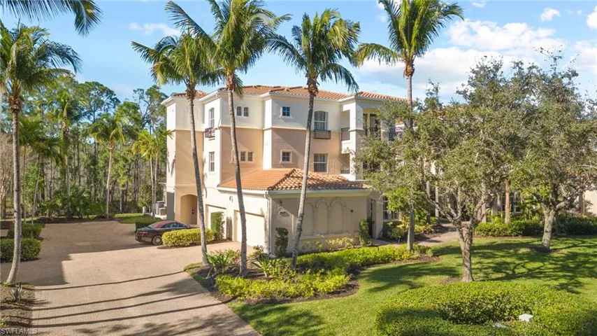 2809  TIBURON E BLVD, Naples, FL 34109