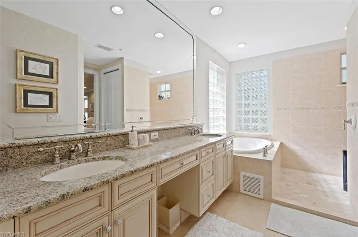 2809  TIBURON E BLVD, Naples, FL 34109