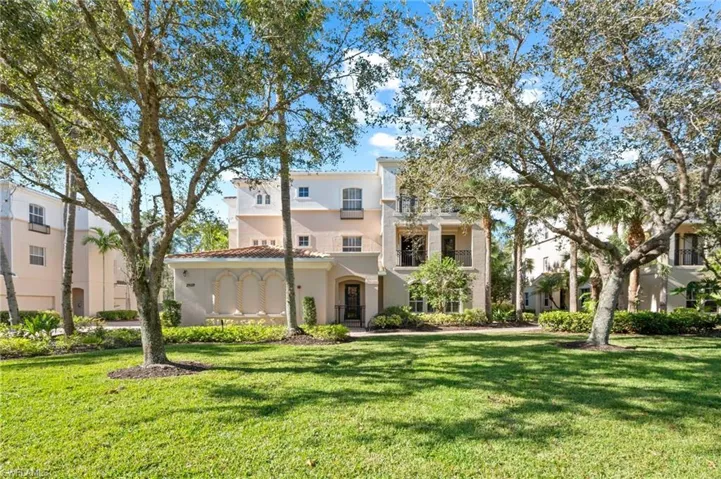 2809  TIBURON E BLVD, Naples, FL 34109