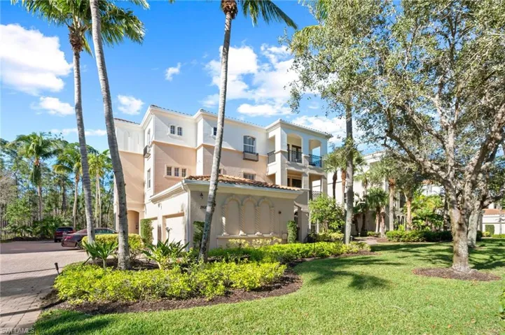 2809  TIBURON E BLVD, Naples, FL 34109