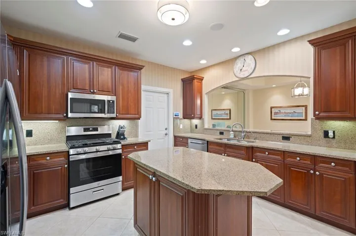2809  TIBURON E BLVD, Naples, FL 34109