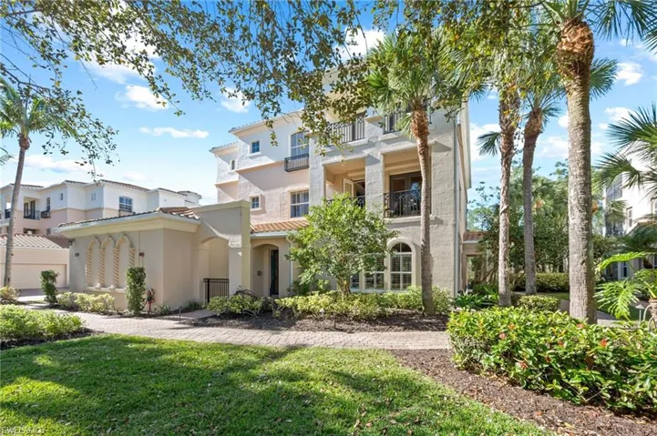 2809  TIBURON E BLVD, Naples, FL 34109