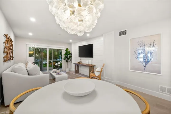 1300 Gulf Shore Blvd N # 109, Naples, Florida 34102