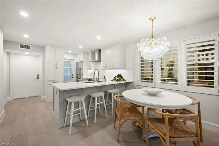1300 Gulf Shore Blvd N # 109, Naples, Florida 34102