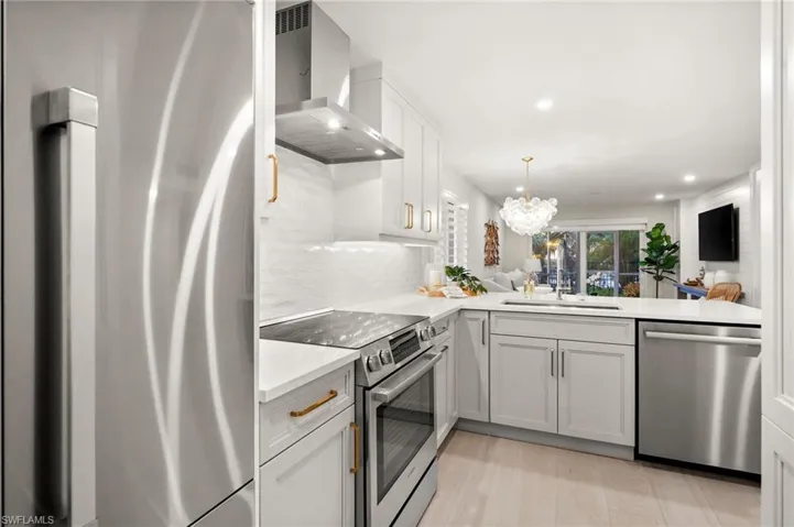 Chef-inspired kitchen featuring premium Fisher & Paykel and Bosch appliances