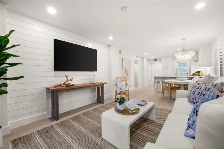 1300 Gulf Shore Blvd N # 109, Naples, Florida 34102