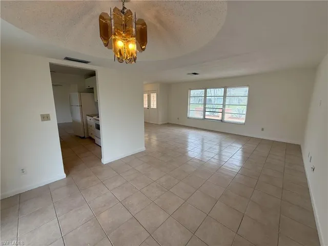1020 SE 21st  ST, Cape Coral, FL 33990