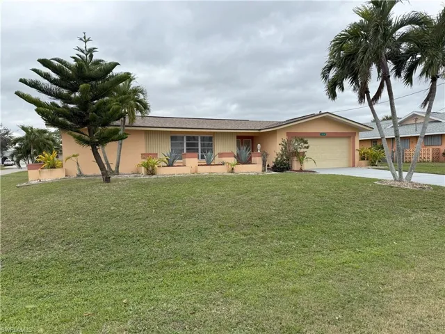 1020 SE 21st  ST, Cape Coral, FL 33990