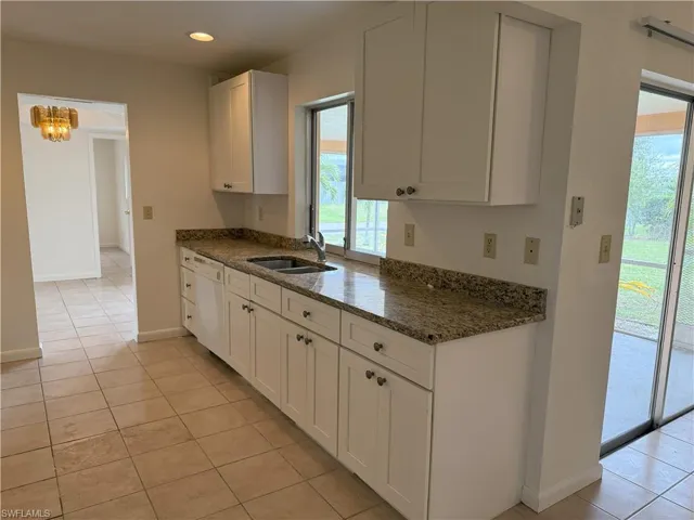 1020 SE 21st  ST, Cape Coral, FL 33990