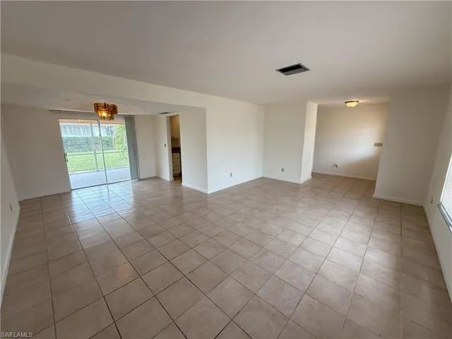 1020 SE 21st  ST, Cape Coral, FL 33990