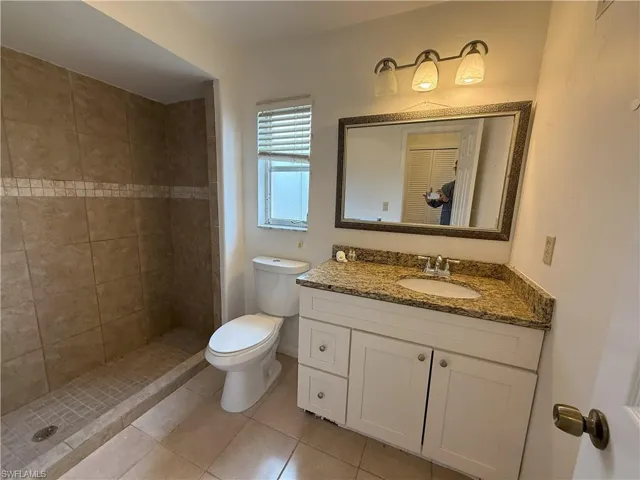 1020 SE 21st  ST, Cape Coral, FL 33990