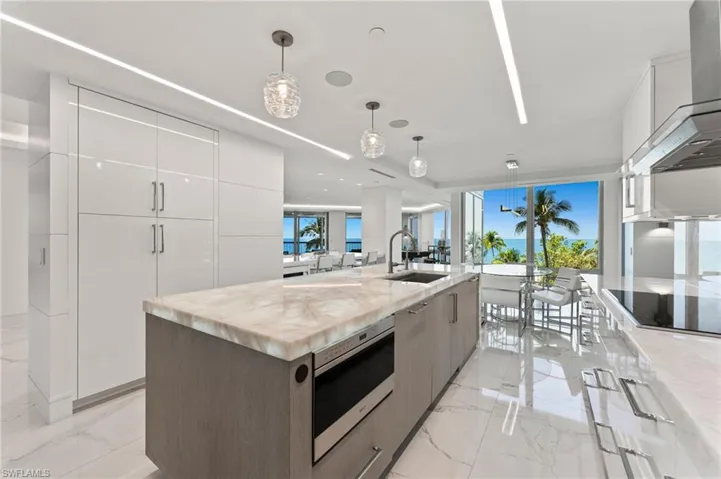 4951 Gulf Shore Blvd N 103, Naples, Florida 34103