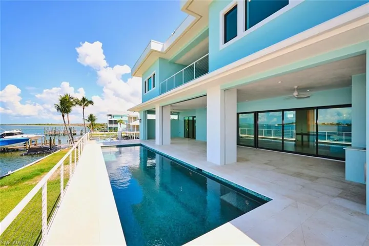 938 San Carlos Dr, Fort Myers Beach, Florida 33931