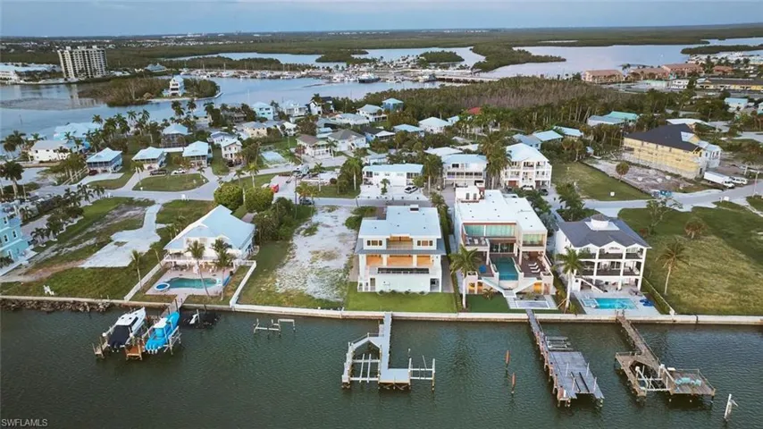 938 San Carlos Dr, Fort Myers Beach, Florida 33931