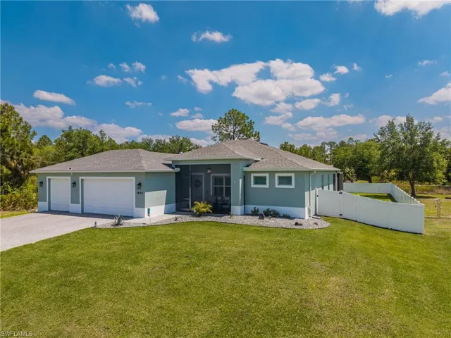 908 Hibiscus Ave, Lehigh Acres, Florida 33972