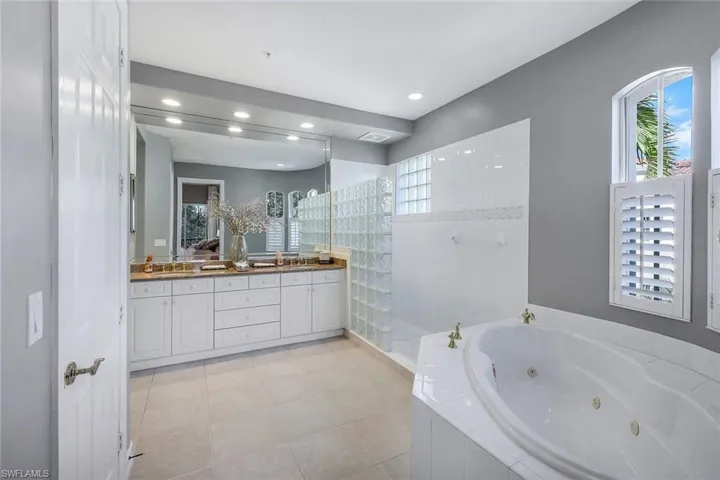 2630 Bolero Dr # 3, Naples, Florida 34109