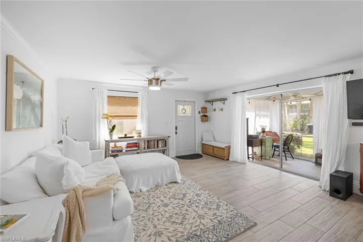 1549  SANDPIPER  ST, Naples, FL 34102
