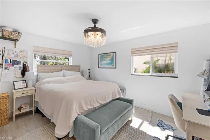 1549  SANDPIPER  ST, Naples, FL 34102