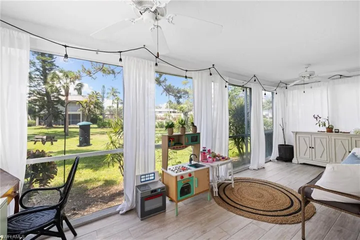 1549  SANDPIPER  ST, Naples, FL 34102