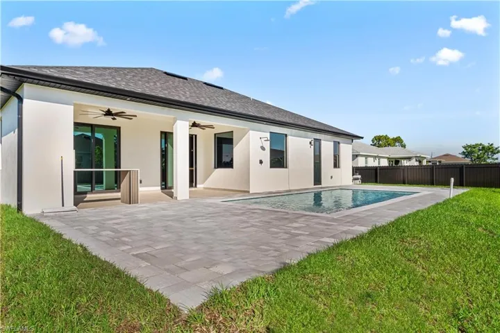 1701 Nw 11th Pl, Cape Coral, Florida 33993