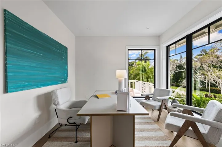 Study/Office/TV Nook overlooks the Treelined 7th Avenue