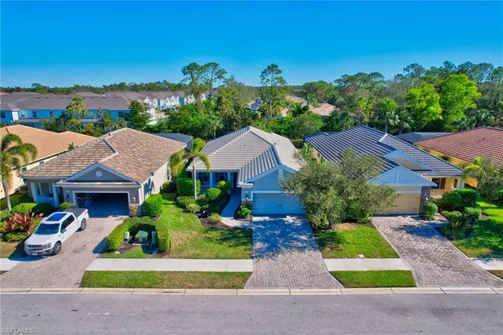 3621  Canopy  CIR, Naples, FL 34120
