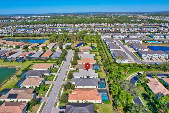 3621  Canopy  CIR, Naples, FL 34120