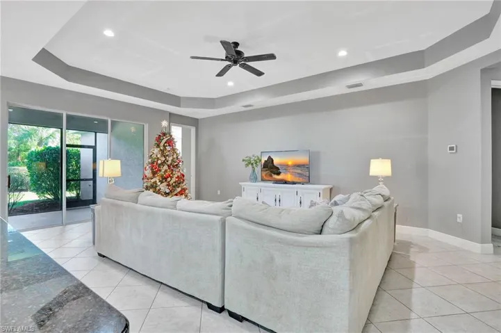 3621  Canopy  CIR, Naples, FL 34120