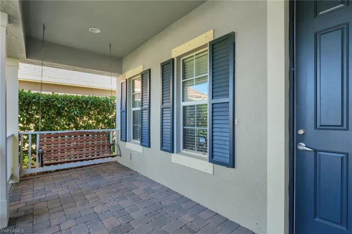 3621  Canopy  CIR, Naples, FL 34120