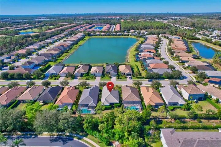 3621  Canopy  CIR, Naples, FL 34120