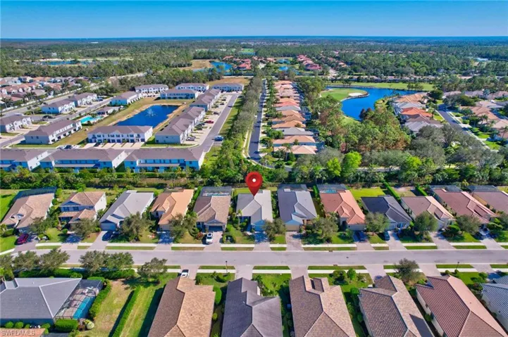 3621  Canopy  CIR, Naples, FL 34120