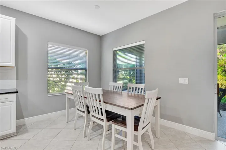 3621  Canopy  CIR, Naples, FL 34120