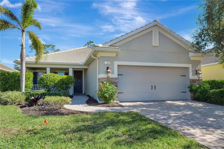 3621  Canopy  CIR, Naples, FL 34120
