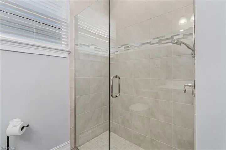 2ND BATHROOM WITH FRAMELESS SHOWER ENCLOSURE