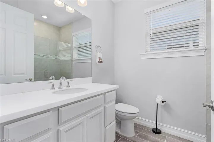 2ND BATHROOM