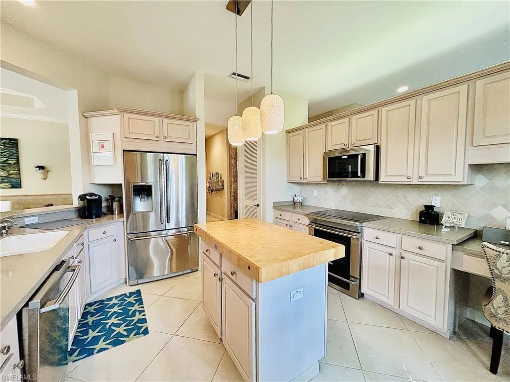 505 Via Veneto, Naples, FL 34108,224093595