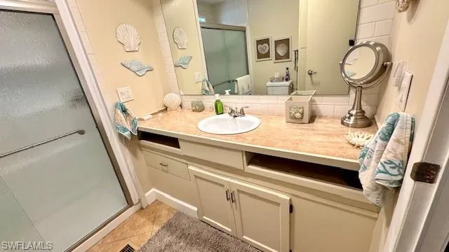 5520 Colonial Rd, North Fort Myers, Florida 33917