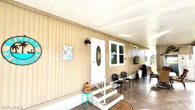 5520 Colonial Rd, North Fort Myers, Florida 33917