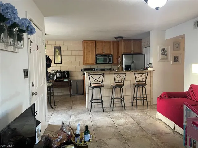 2915  Winkler  AVE, Fort Myers, FL 33916