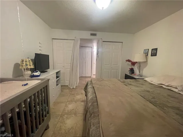 2915  Winkler  AVE, Fort Myers, FL 33916