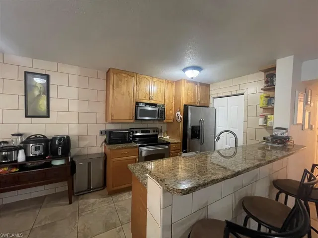2915  Winkler  AVE, Fort Myers, FL 33916