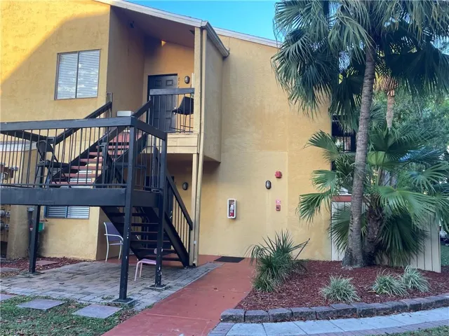 2915  Winkler  AVE, Fort Myers, FL 33916
