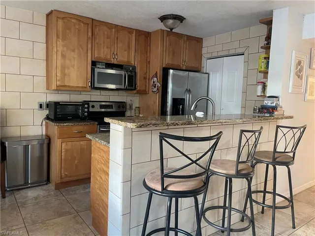 2915  Winkler  AVE, Fort Myers, FL 33916