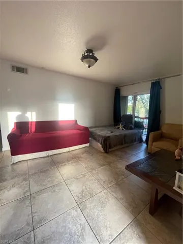 2915  Winkler  AVE, Fort Myers, FL 33916