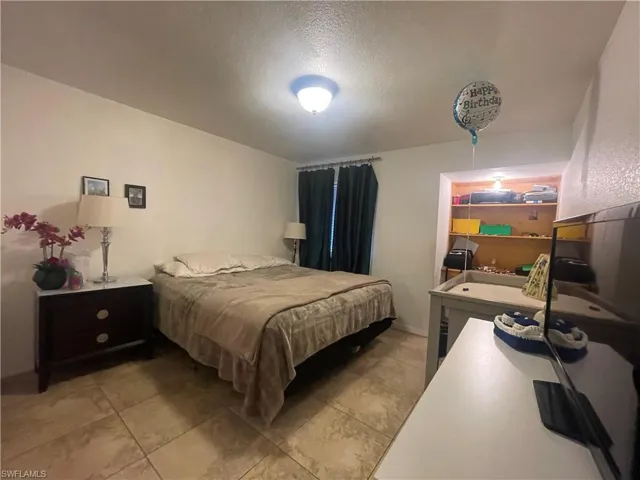 2915  Winkler  AVE, Fort Myers, FL 33916