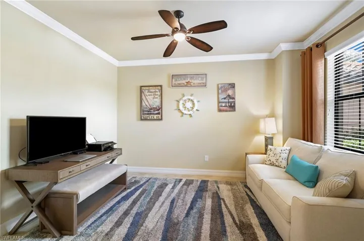 Den/Flex/3rd Bedroom